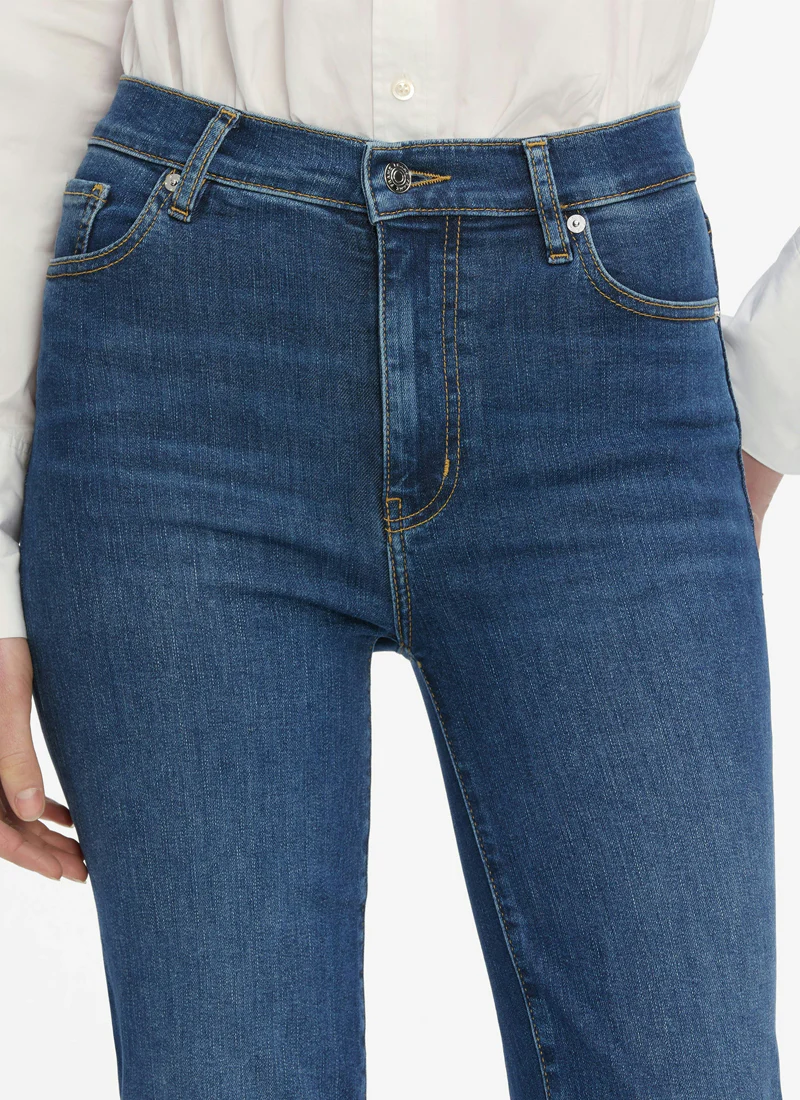 Le Sleek Straight Leg Jeans - Image 4