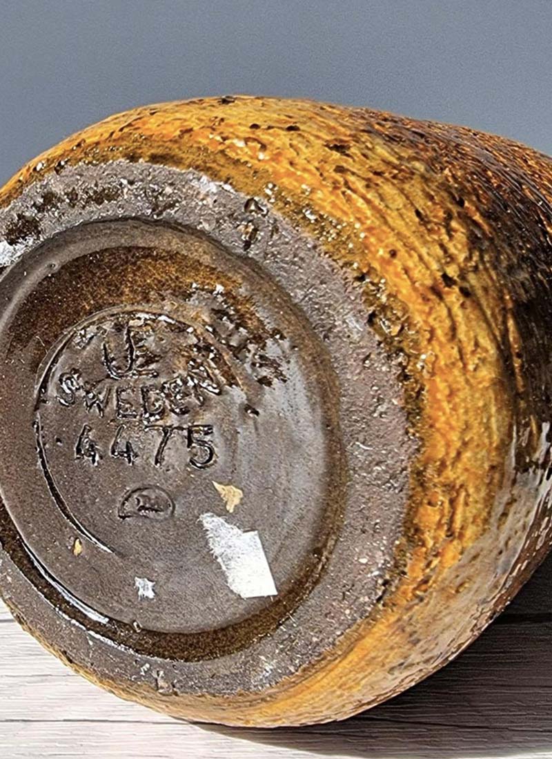 Mari Simmulson 1960 Eritrea Series Burnt Sugar and Caramel Palette Bottle Vase - Image 4