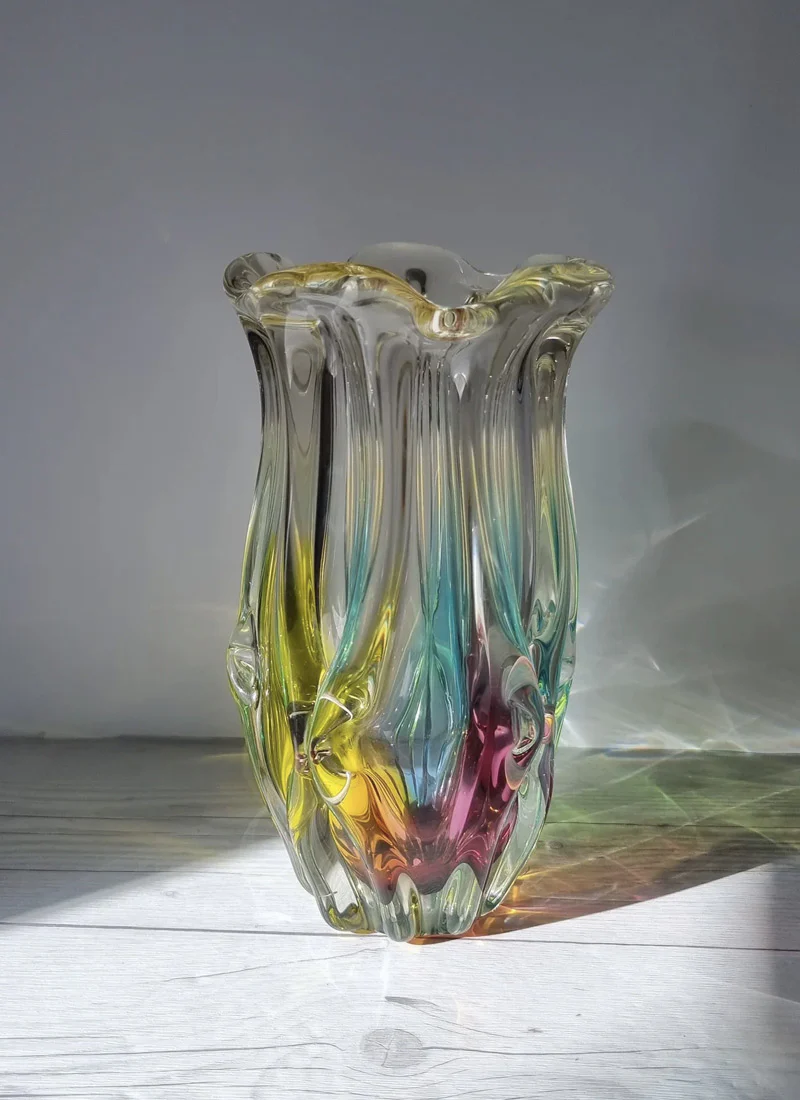 Sanyu Glassworks Narumi Rainbow Sommerso Gathered Pleats Statement Vase, 60s-70s - Image 3