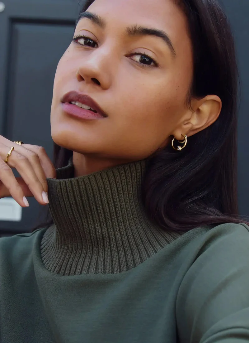 Lucy Williams Pave Knot Small Hoop Earrings - Image 3