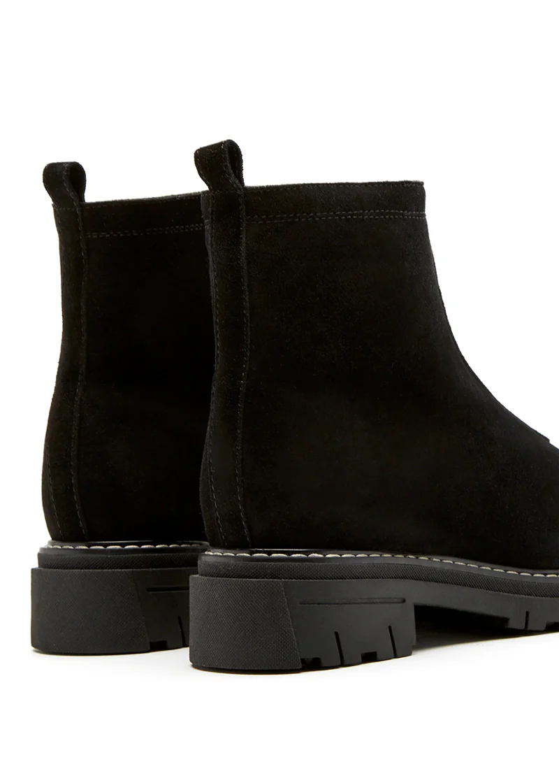 Delta Shearling Boot - Image 4