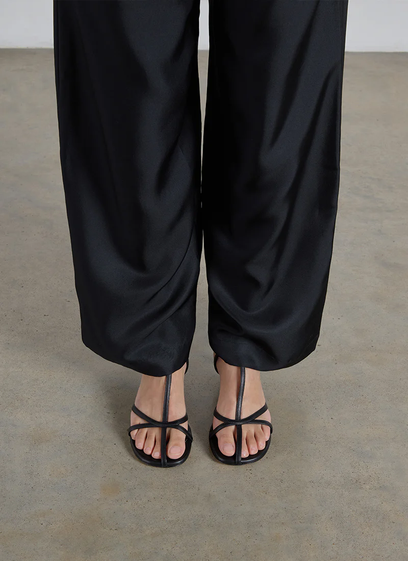 Tee Leather Heeled Sandal - Image 2