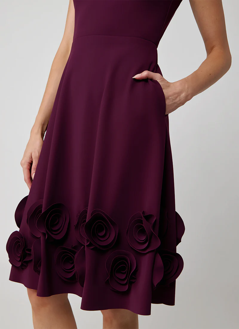 Wright Sleeveless Dress With Floral Applique - Image 4