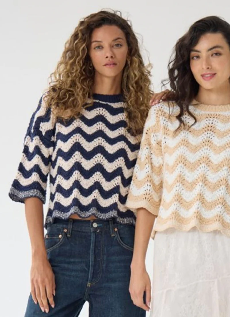 Zig Zag Stitch Short Sleeve Crew Top - Image 5