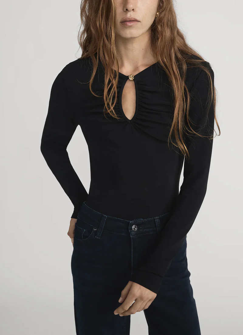The Keyhole Top