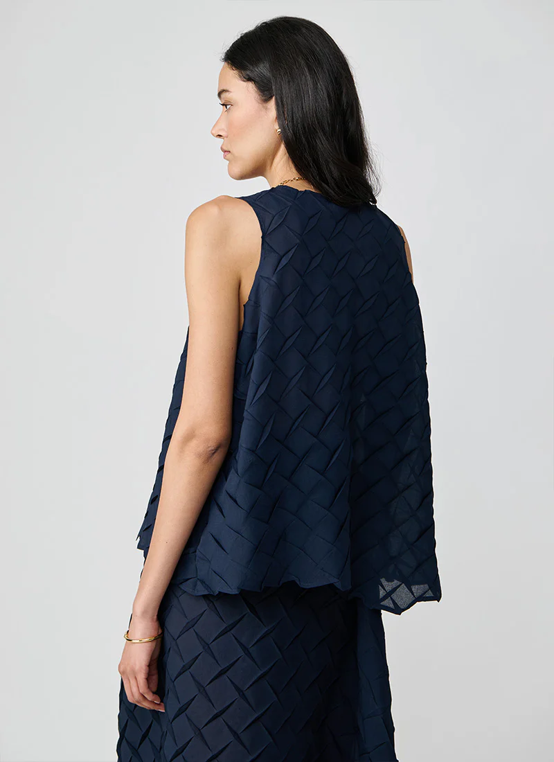 Sleeveless Textured Relaxed Top - Image 3